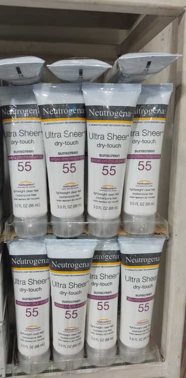 قیمت کرم ضد آفتاب نوتروژینا مدل Ultra Sheer 55 حجم 88 میل